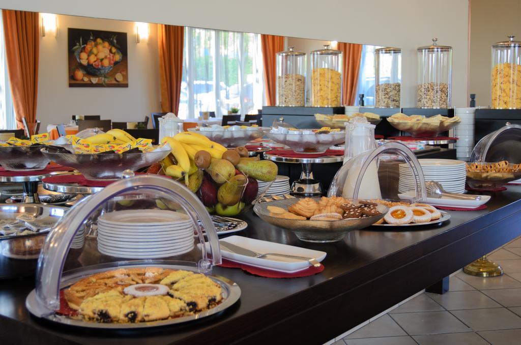 קסטלנואובו דל גארדה Hotel Venezia Park - Enjoy Holiday מראה חיצוני תמונה
