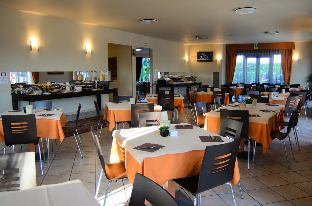 קסטלנואובו דל גארדה Hotel Venezia Park - Enjoy Holiday מראה חיצוני תמונה